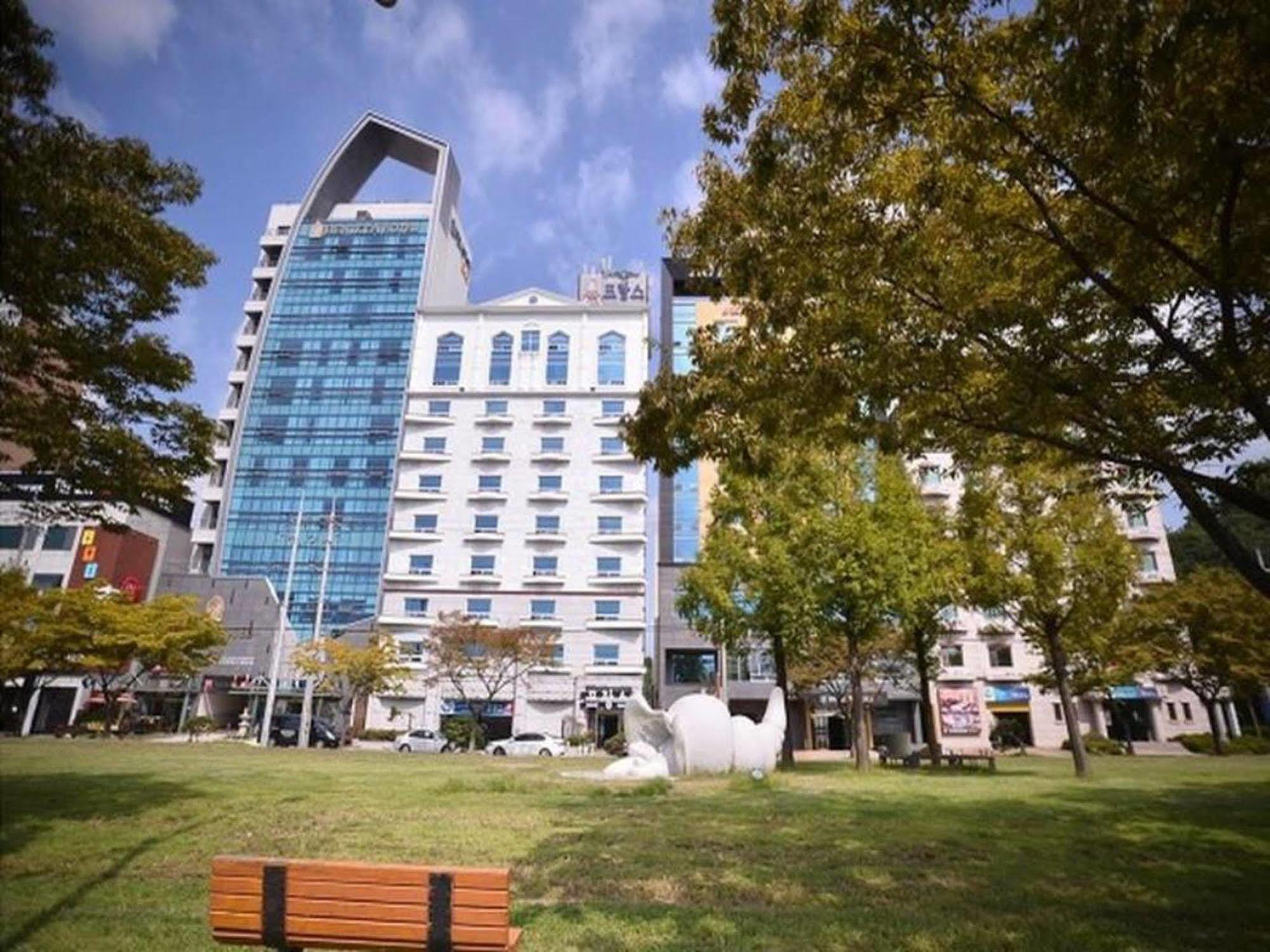 Am Ort Hotel Yeosu Exterior photo