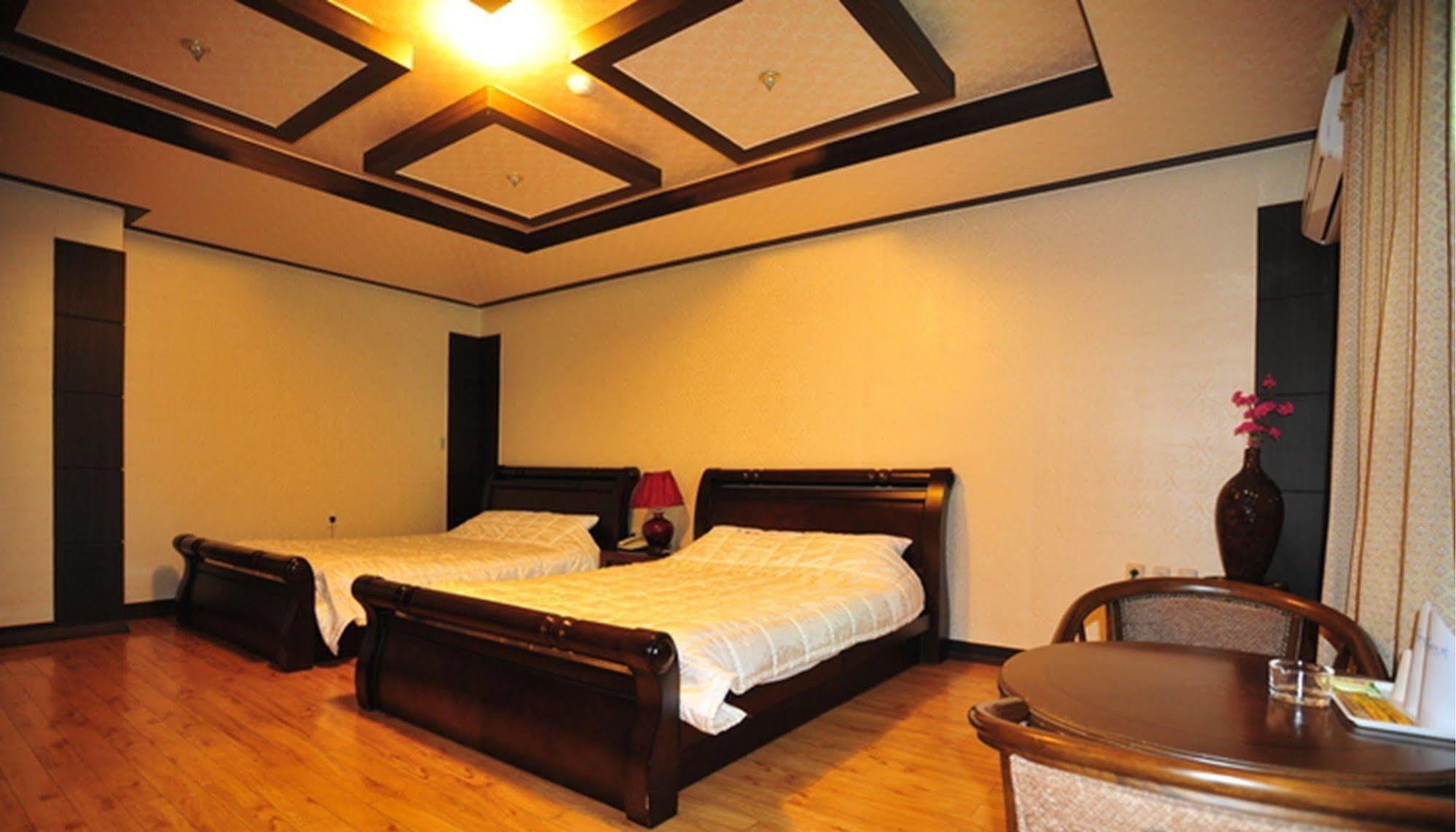 Am Ort Hotel Yeosu Exterior photo