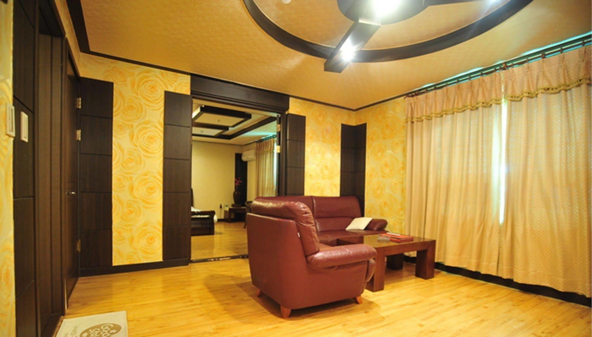 Am Ort Hotel Yeosu Exterior photo