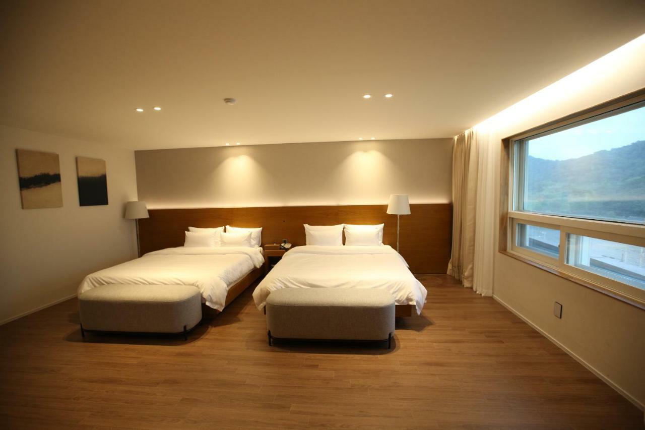 Am Ort Hotel Yeosu Exterior photo